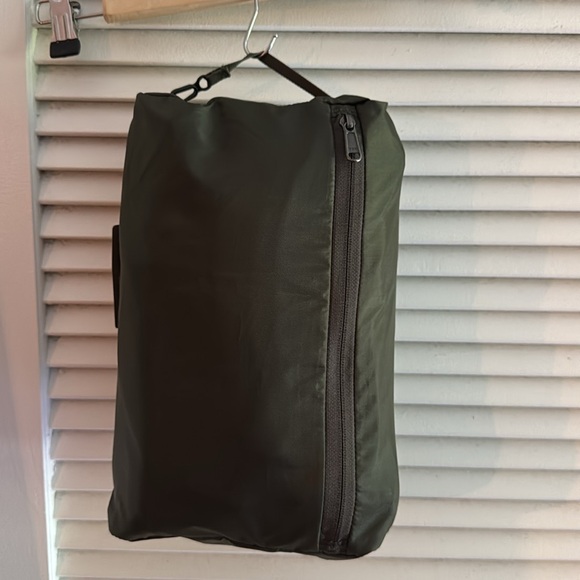 patagonia sleeping bag warranty Fitz Roy 30º F/-1º C Pertex Endurance 10 denier Surge Backpack - 31L Color:FIELD GREEN _filter_color Neutral